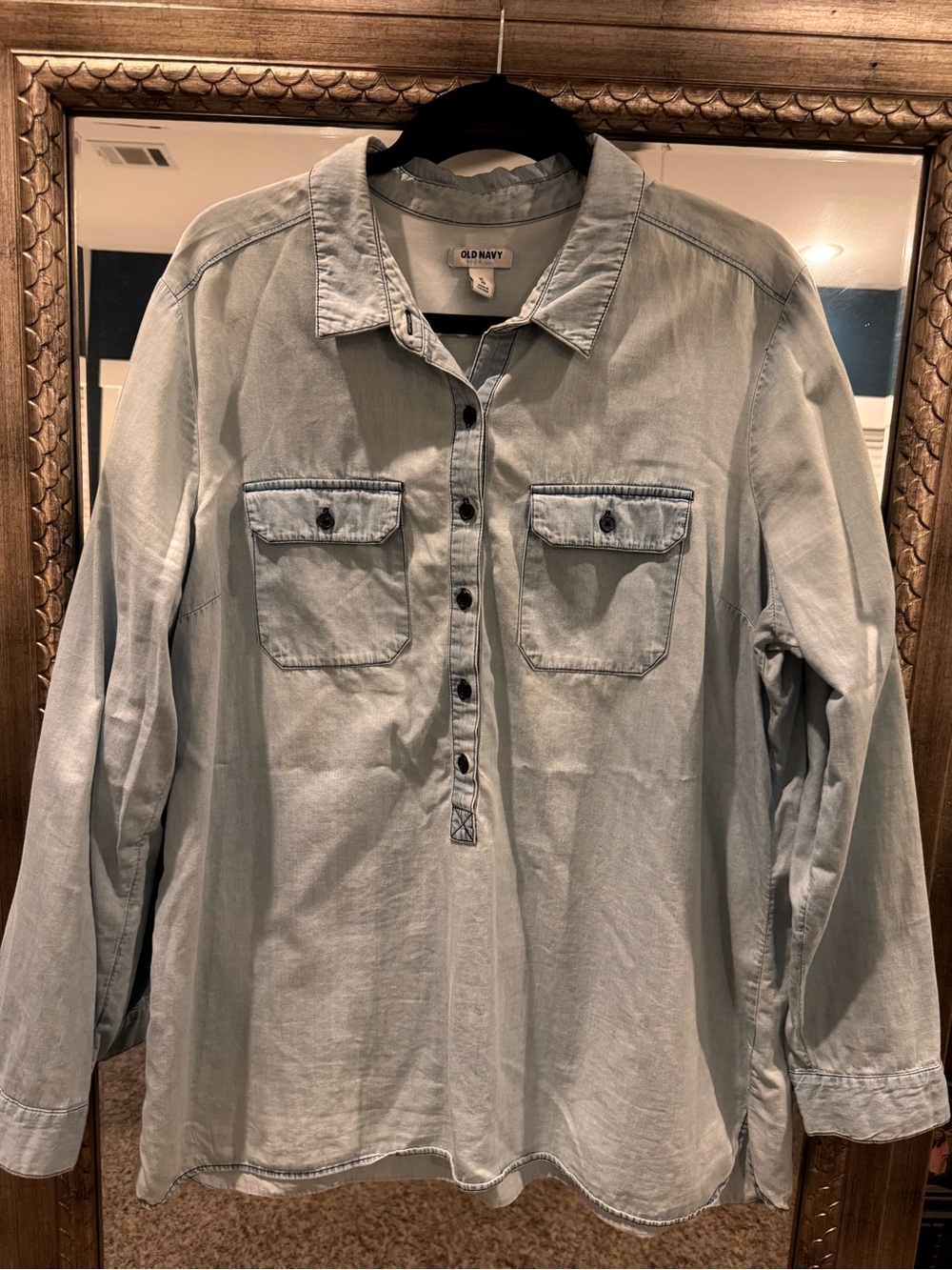 Women’s Old Navy Light Blue Chambray Half Button-Up Shirt